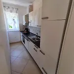 In 5746 아파트 크리크베니카