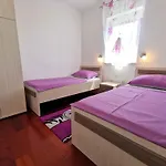 아파트 In 5746 크리크베니카