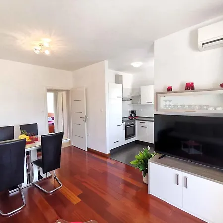 Apartmán In 5746 *