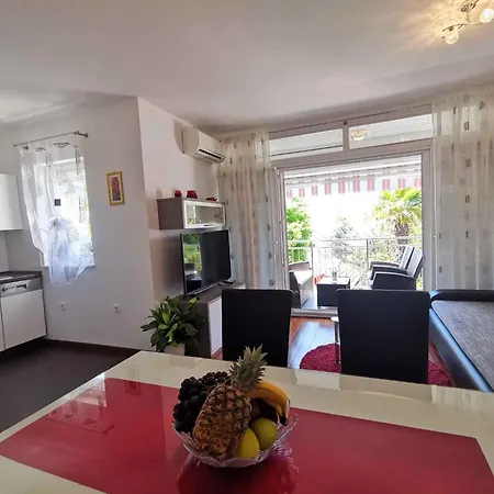 Apartment In 5746 Crikvenica